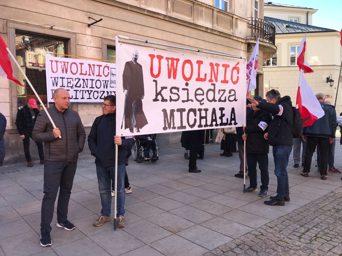Sąd zdecydował. Co dalej z ks. Olszewskim i dwiema urzędniczkami?