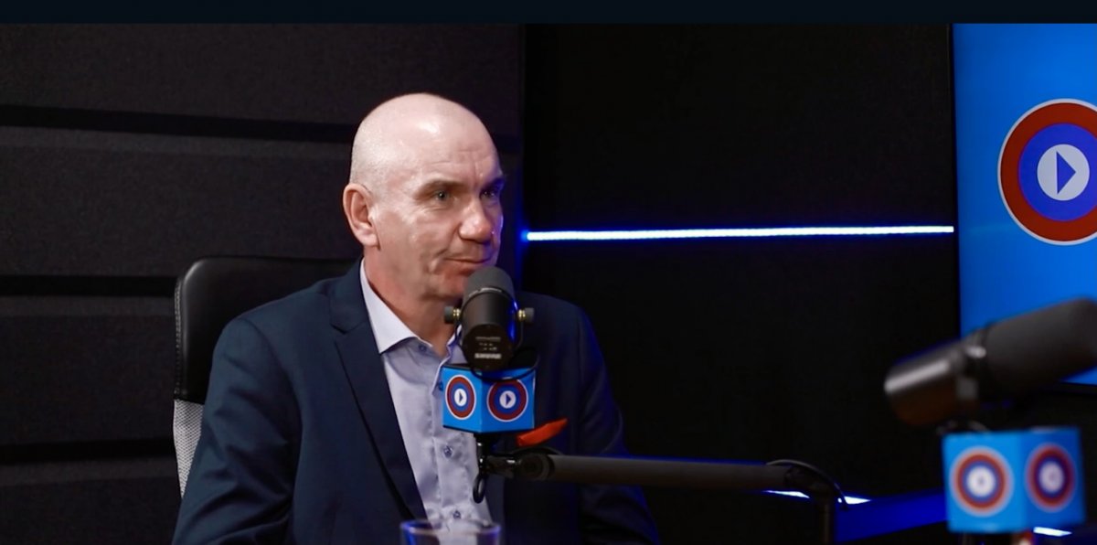 Badowski: niewyuczalny PiS nadal biega za kością, rzucaną przez PO