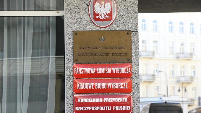 PiS zawiadomiło prokuraturę ws. pięciu członków PKW