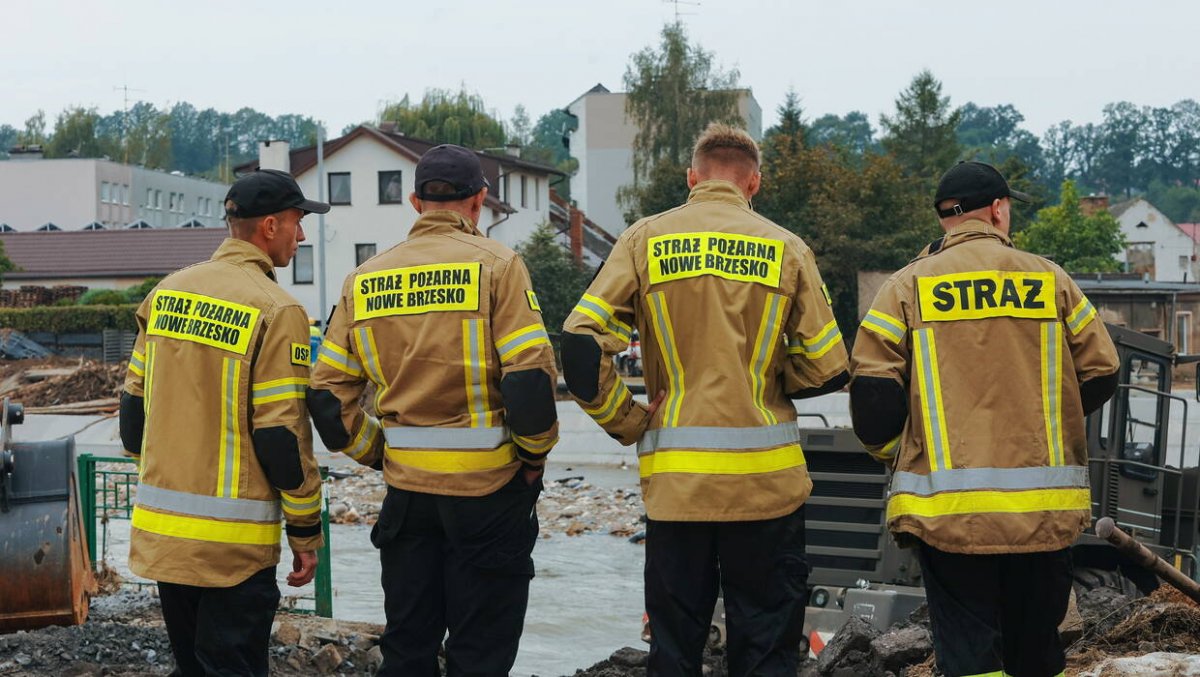 Obowiązkowe szczepienia dla funkcjonariuszy uczestniczących w usuwaniu skutków powodzi?
