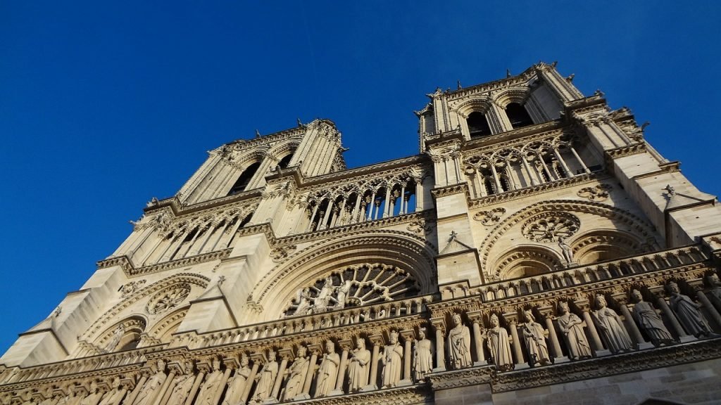 Paryska katedra Notre Dame prawie odnowiona – powstał wyjątkowy film
