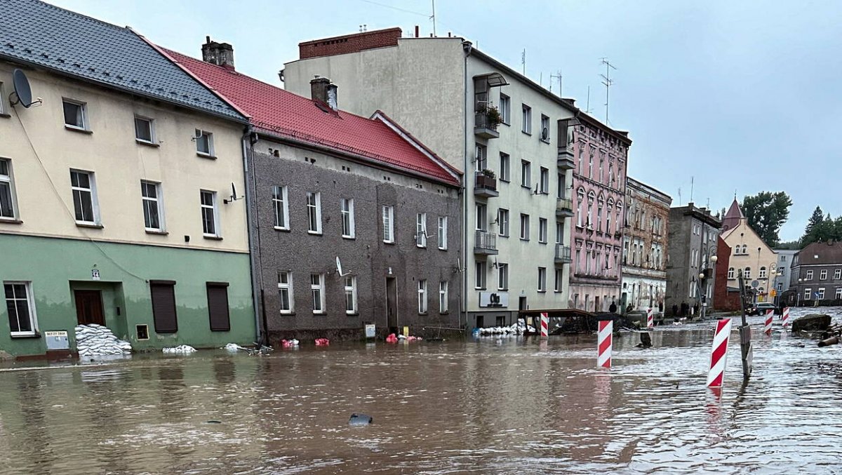 21 mln zł w formie dotacji jako pierwsza pomoc dla terenów dotkniętych powodzią