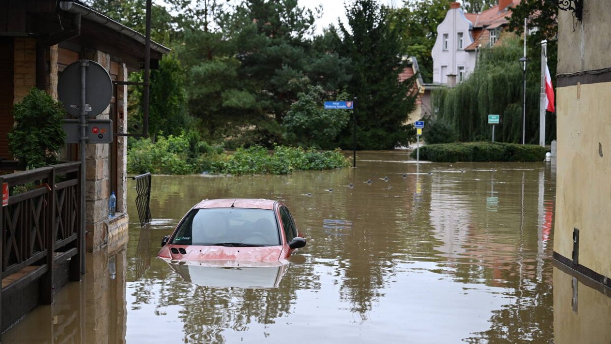 Szef MON o sytuacja na południu kraju. Co się tam dzieje?