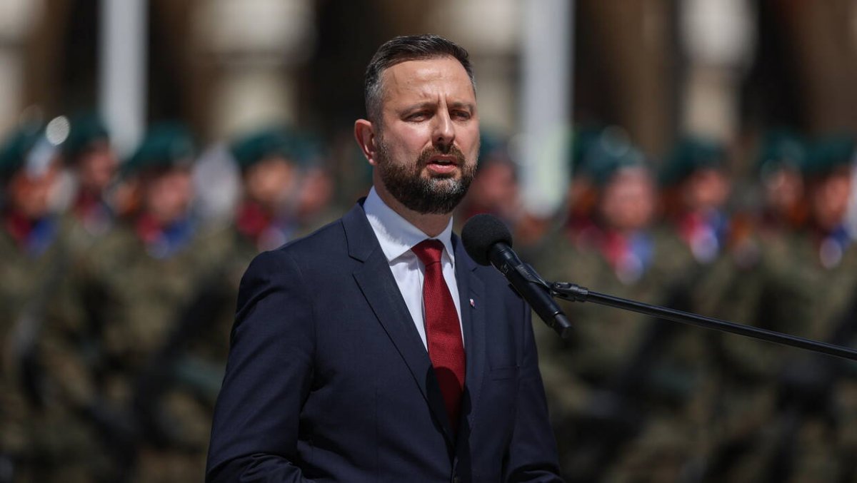 Szef MON przywitał nowy rok szkolny z uczniami klas mundurowych