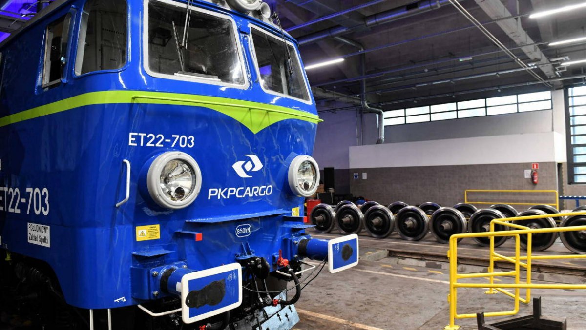 Związkowcy zablokowali tory; protestują przeciw zwolnieniom w PKP Cargo i PKP CargoTabor 