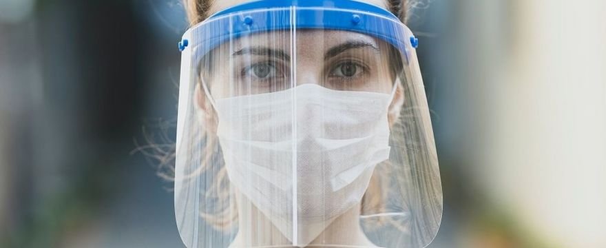 NOWE wytyczne: TYLKO maseczki! NIE dla przyłbic, szali itp.
