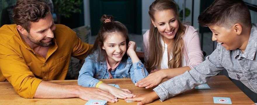 Jak dobrać gry do wieku dziecka i zdolności, które rozwijają?
