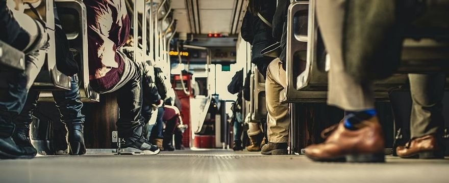 Aż 38 procent Polaków nie zamierza się zaszczepić na COVID-19!
