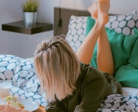 Dieta w PCOS (zespole policystycznych jajników): co jeść, jak ją bilansować, a czego unikać?

