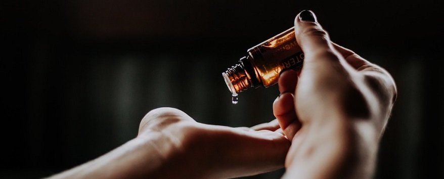 Naturalny antyperspirant, który zrobisz w domu: PRZEPIS na dezodorant z sodą oczyszczoną 
