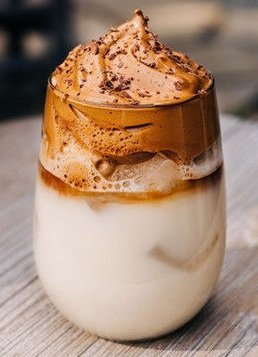 Dalgona coffee – hit Instagrama w czasie kwarantanny! PRZEPIS
