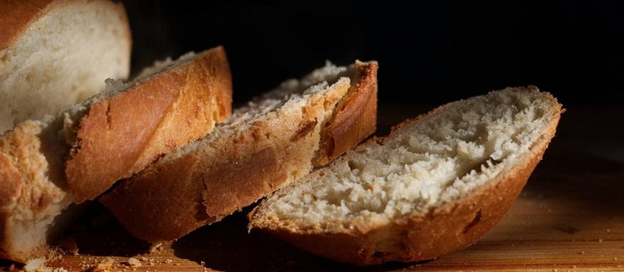 Jak rozmrażać chleb, żeby był smaczny i chrupiący: 3 sposoby na rozmrażanie chleba 
