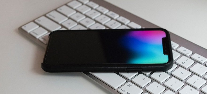 COVID-19: Jak zdezynfekować telefon? 