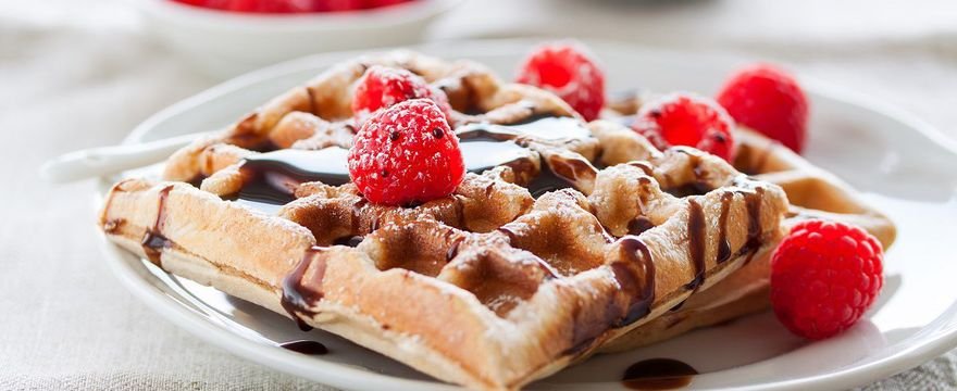 Przepis na gofry bez mleka, fit, smakowe, tradycyjne – wybierz najlepsze!
