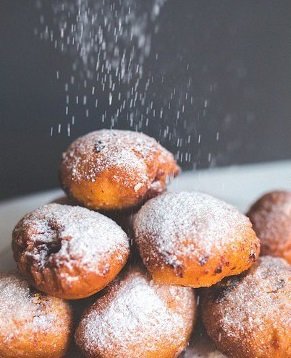TOP 5 sprawdzonych przepisów na pączki domowe!
