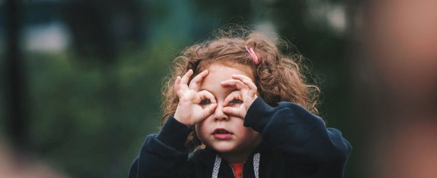 Zaburzenia rozwojowe u małego dziecka: co powinno niepokoić?

