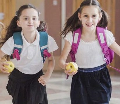 Jak dbać o kręgosłup dziecka żeby był prosty i zdrowy?