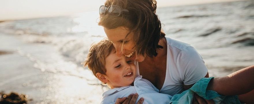 Super Sama Mama: jak przetrwać  w samodzielnym macierzyństwie?