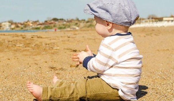 Uczulenie na słońce u dziecka: objawy i postępowanie