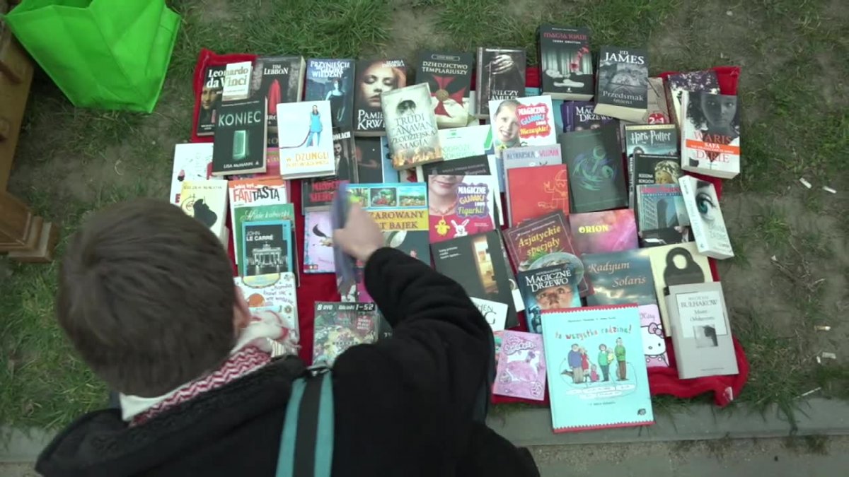 Wymiana ksiąg zakazanych w Gdańsku. Odpowiedź na palenie książek [VIDEO]