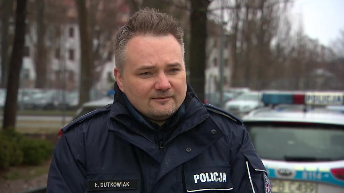 Matka wyciągnęła z wózka miesięcznego syna i zaczęła go bić. Usłyszała zarzut usiłowania zabójstwa