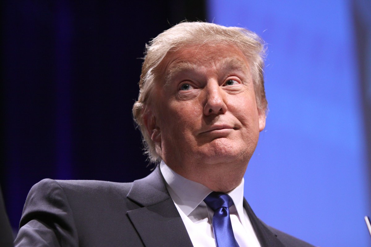 Trump grozi Polakom palcem? Sankcje po wprowadzeniu ustawy o IPN