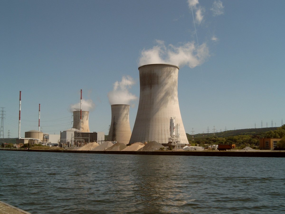 Głośno o belgijskiej elektrowni atomowej. Niemcy rozdają tabletki z jodem. Państwowa Agencja Atomistyki  uspokaja.