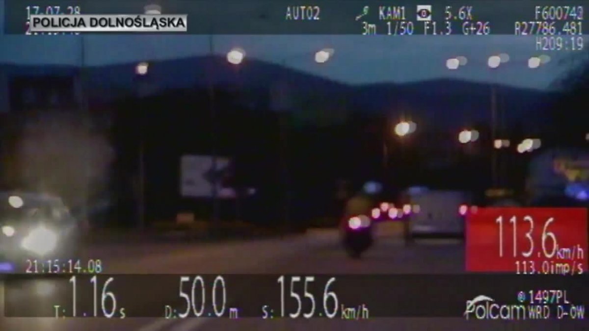 Motocyklista gnał przez miasto z prędkością 155 km/h. Nie miał prawa jazdy