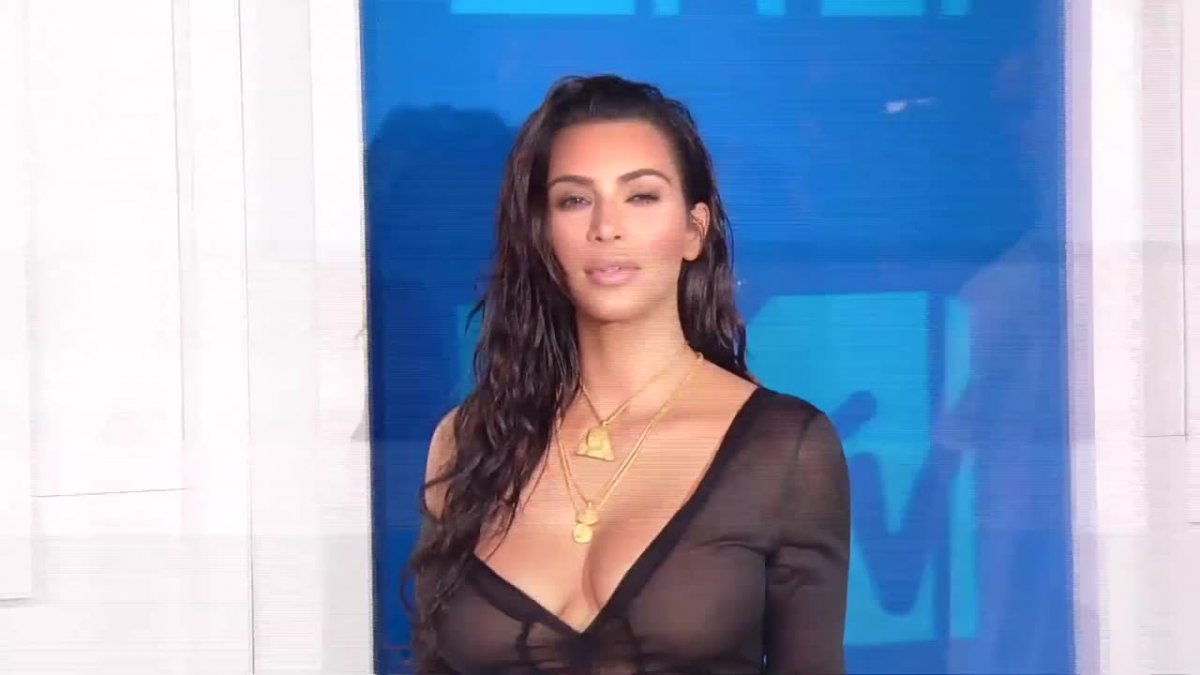 Kim Kardashian bierze narkotyki? Gwiazda tłumaczy się z niefortunnego zdjęcia