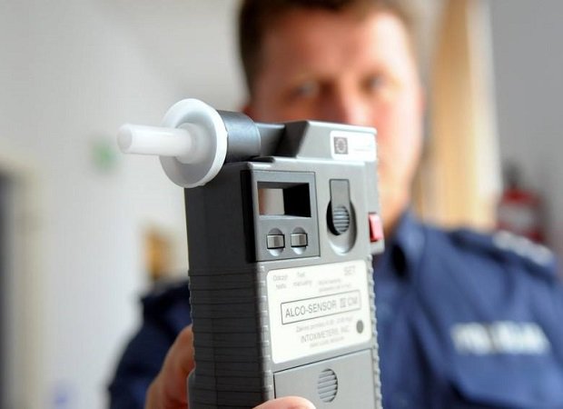 Zaskakujące statystyki policji: Najwięcej wypadków z udziałem nietrzeźwych kierowców zdarza się po południu