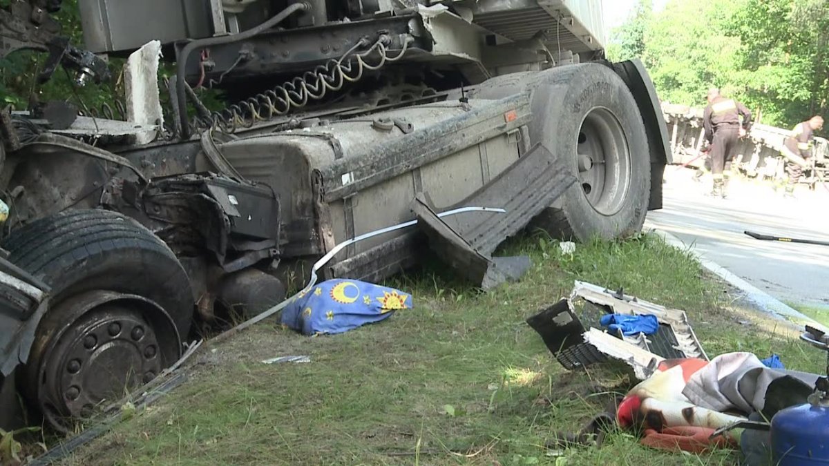 Tragiczny wypadek. Nie żyje kierowca tira
