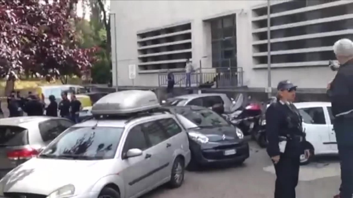 Ładunek wybuchowy eksplodował przed pocztą
