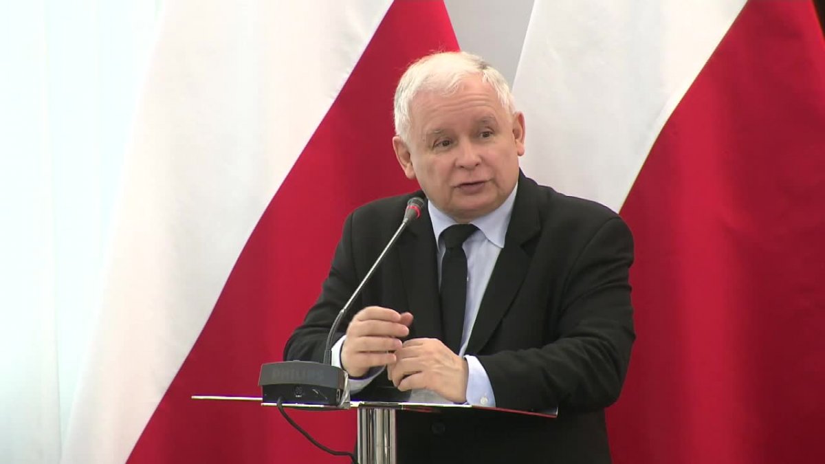 J. Kaczyński: Konstytucję można śmiało nazwać postkomunistyczną