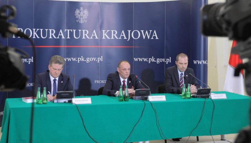 Śledztwo ws. katastrofy smoleńskiej: Nowe zarzuty dla rosyjskich kontrolerów i trzeciej osoby w wieży