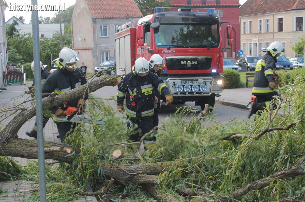 Wichury nad Polską. Gwałtowny wiatr zrywał dachy w Małopolsce