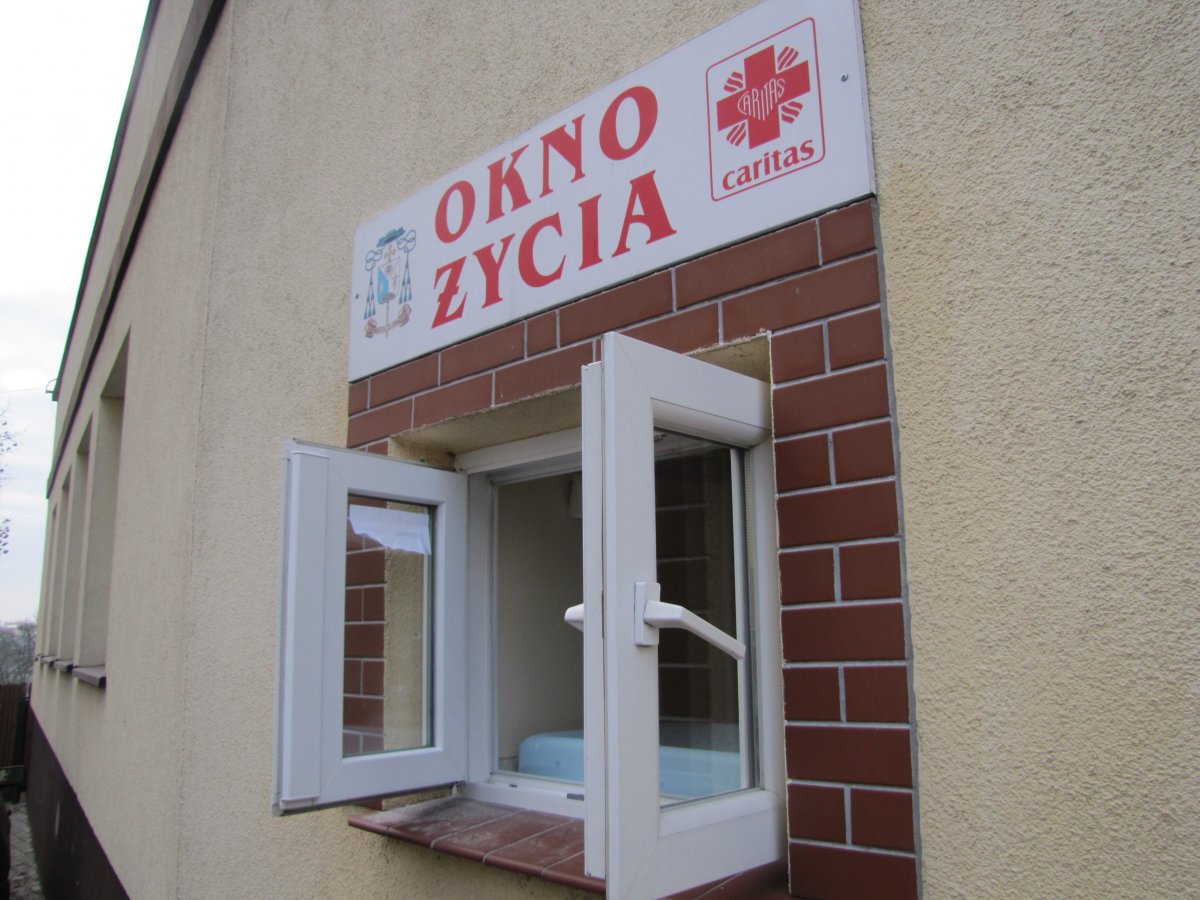 Kolejne niemowlę zostawione w oknie życia
