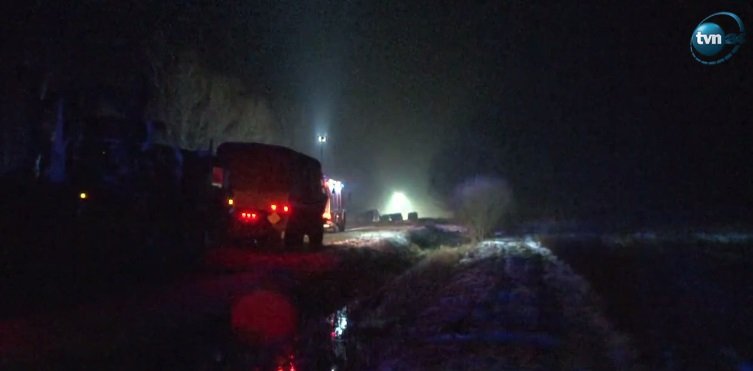 Wypadek wojskowej ciężarówki. Amunicja do czołgów wypadła na drogę
