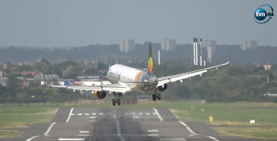 Nieudana próba lądowania airbusa [FILM]