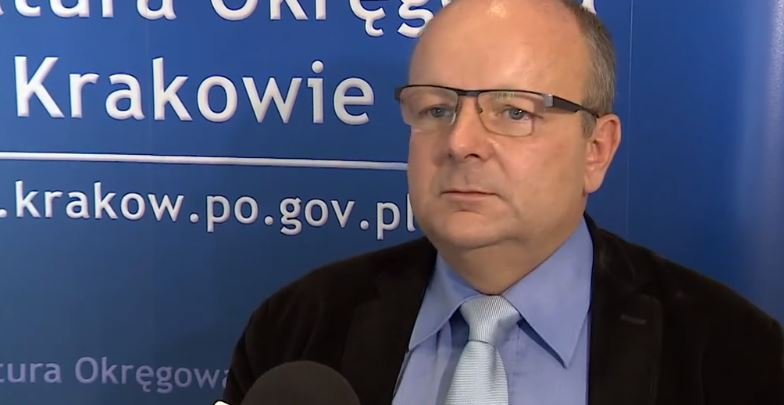 Kupowali dowody od Polaków, sprzedawali nielegalnym imigrantom. Zatrzymano 11 osób