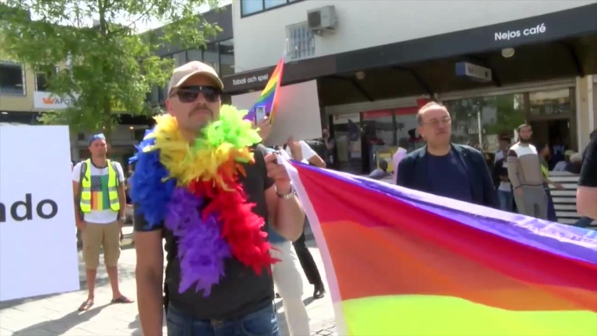 Geje i lesbijki protestowały w muzułmańskiej dzielnicy Sztokholmu