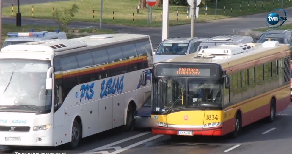 Trwają poszukiwania mężczyzny, który potrącił policjanta