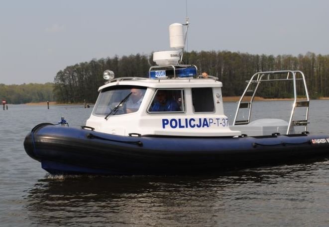 Tragedia nad Zalewem Kamieńskim. Ruszyła mężczyźnie na pomoc, oboje utonęli