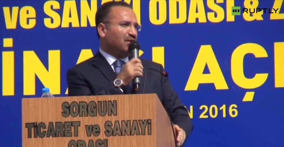 Bekir Bozdag do Niemców: Najpierw palicie Żydów w piecach, a potem oskarżacie Turków o ludobójstwo