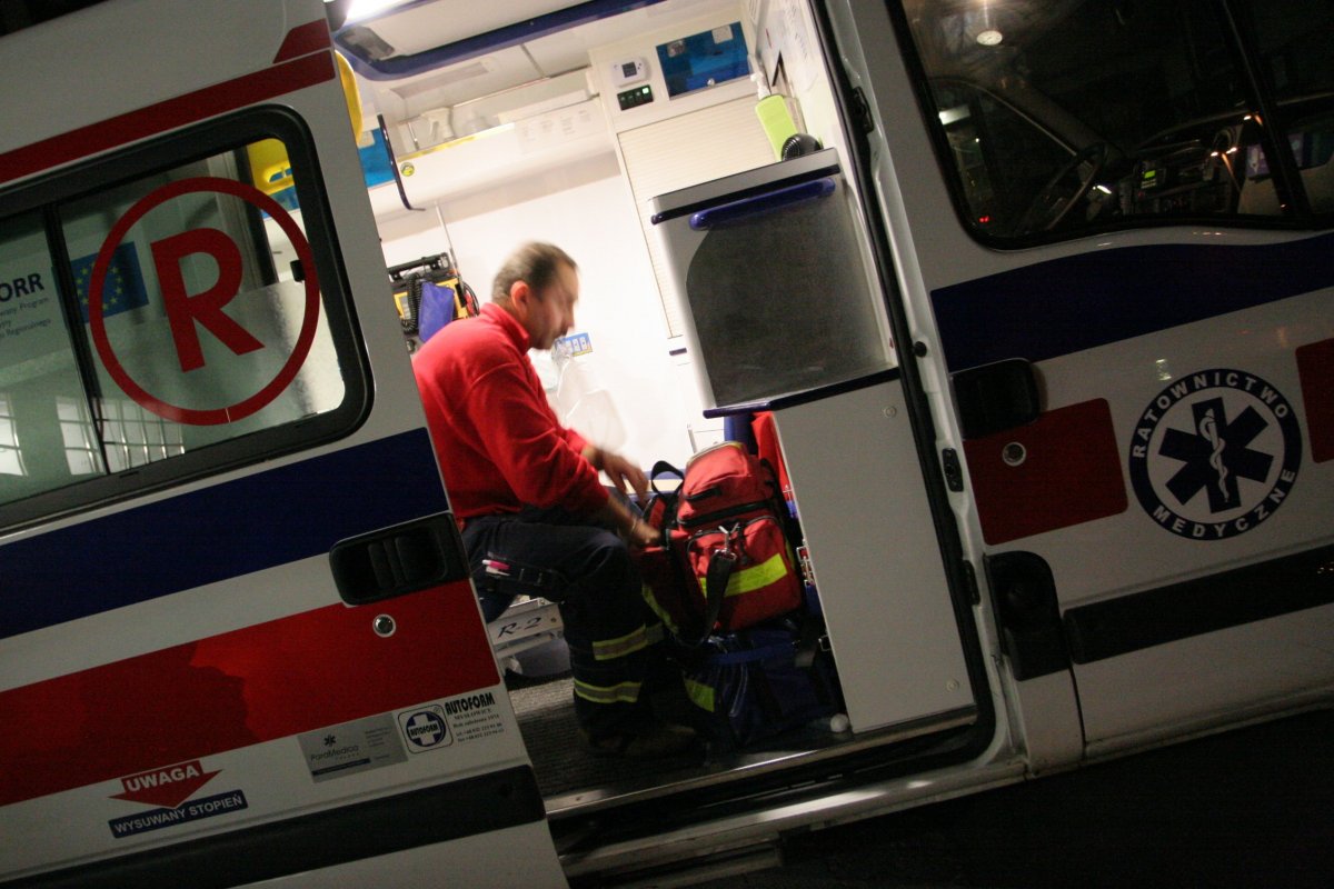 2,5-latek wypadł przez okno z trzeciego piętra. Pijani rodzice usłyszą zarzuty