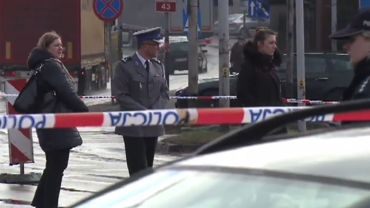W Częstochowie agresywnie zachowujący się mężczyzna ranił nożem policjanta