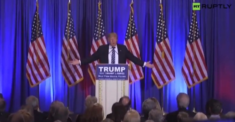 Przewaga Trumpa topnieje, Sanders walczy z Clinton