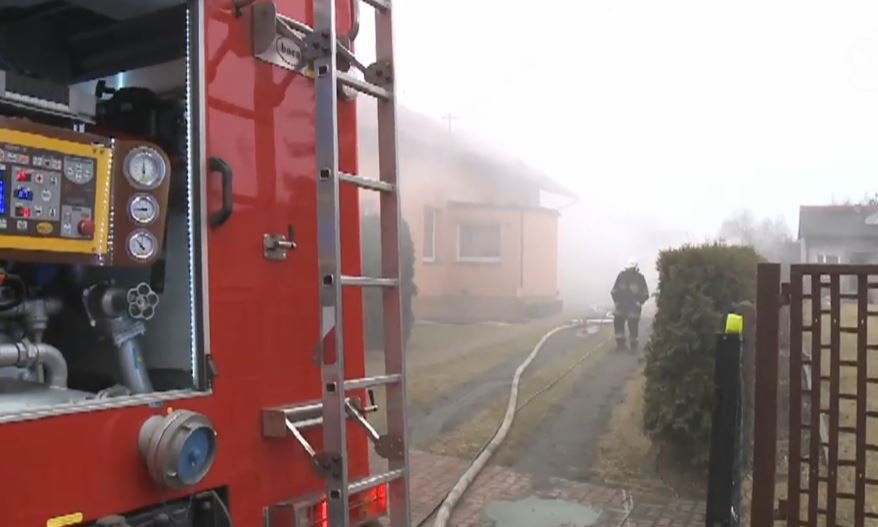 Pożar domu w Nowej Wsi. Jedna ofiara poparzeniami 90 proc. powierzchni ciała