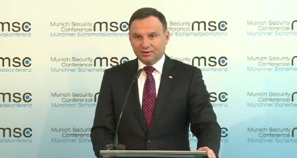 Duda w Monachium: Chciałbym stałej obecności sił NATO