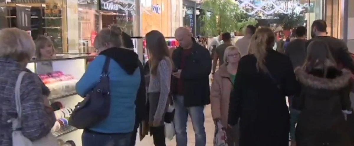 Wielkie odliczanie do świąt. Polacy ruszyli do sklepów