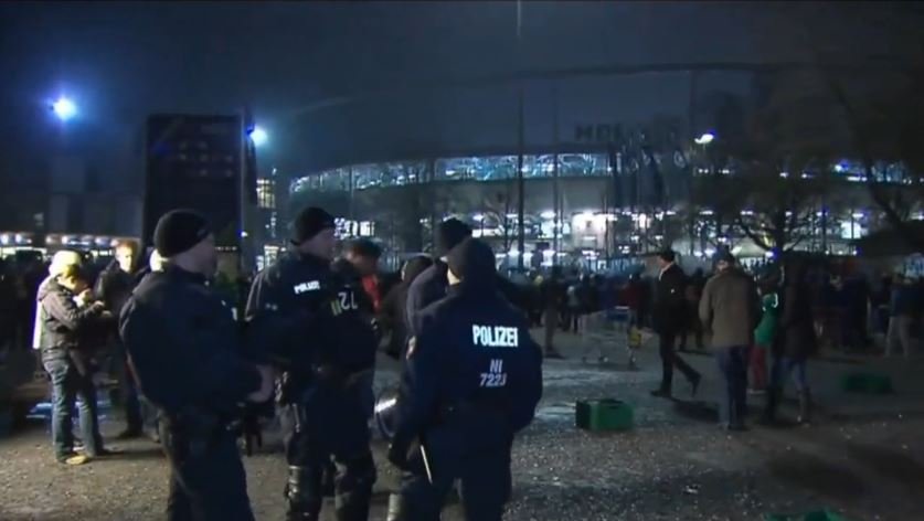 Groźba zamachu podczas meczu Niemcy-Holandia w Hanowerze. Ewakuacja ze stadionu w Hanowerze